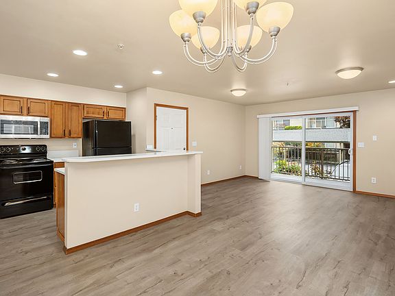 Large open space good for entertaining including kitchen and living room