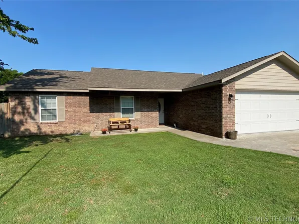 112 Elmwood Ave, Adair, OK 74330