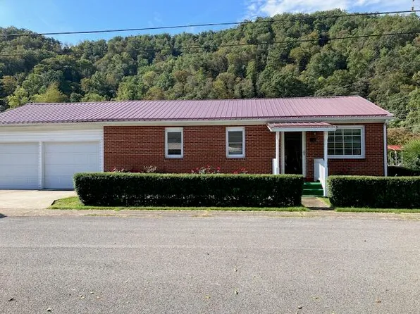 58 S Cardinal Dr, Prestonsburg, KY 41653