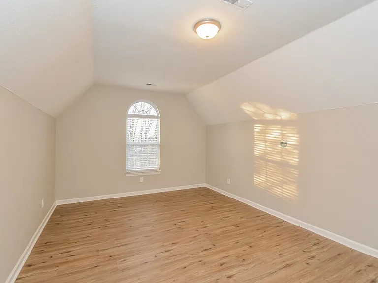 3338 Meadowhill Dr — Photo 11