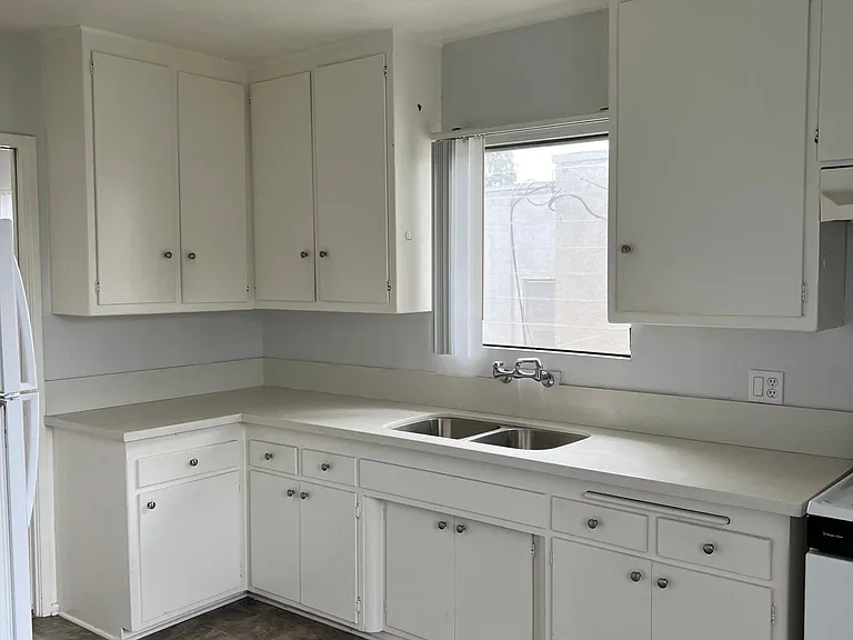 1035 N Edinburgh Ave #11B — Photo 4
