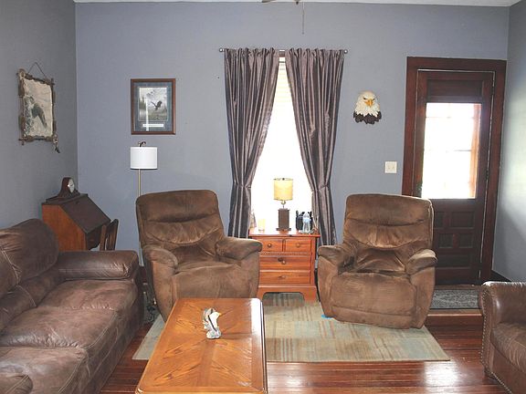 4th image of 364 S Main St