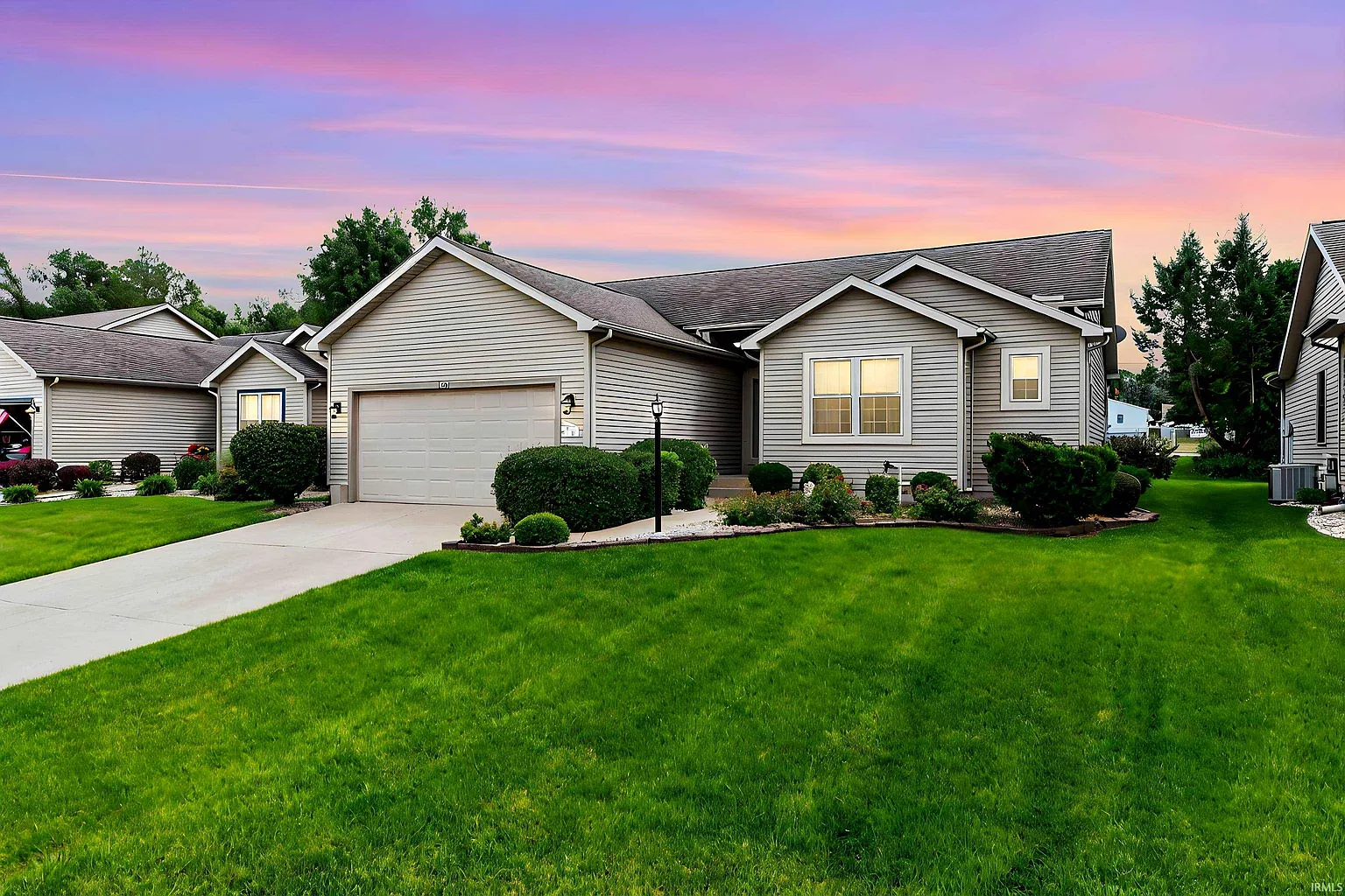 1101 Climbing Rose Ln photo 1