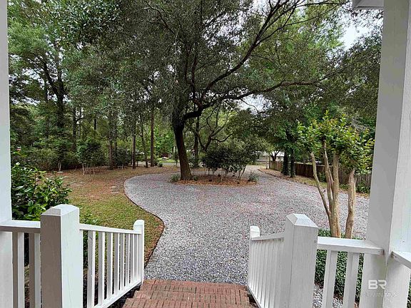 3rd image of 14040 Riverside Dr