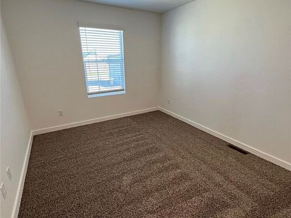 4th image of 681 Saint Charles Pl
