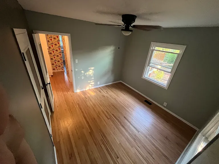 11290 SW Center St — Photo 16
