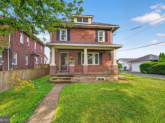 2nd image of 1118 Minsi Trail St
