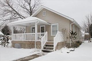 1st image of 260 Eldred St