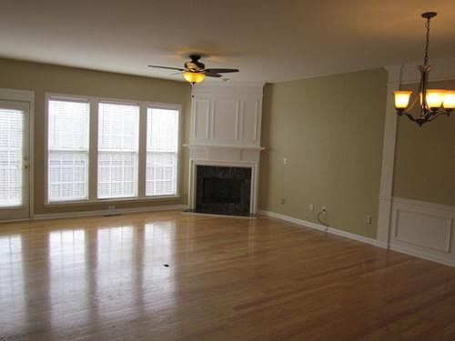 2nd image of 5059 Foxfield Ln SE