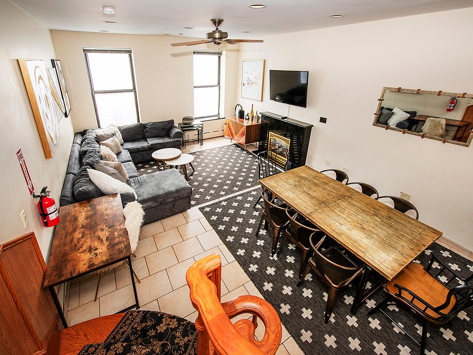 1st image of 218 E 50th St #1