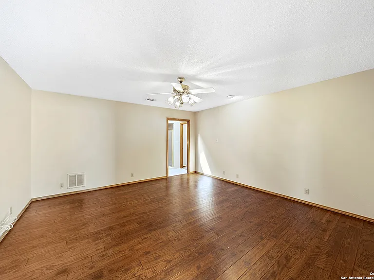1504 Circle Oak Dr — Photo 19