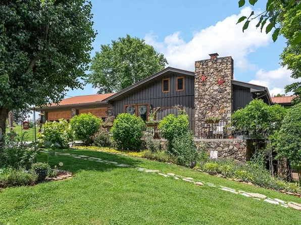 180 Hodges Ferry Rd, Sparta, TN 38583