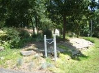 585 Holiday Dr, Somonauk, IL 60552