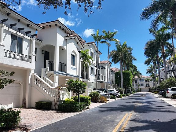 2nd image of 3038 Waterside Cir