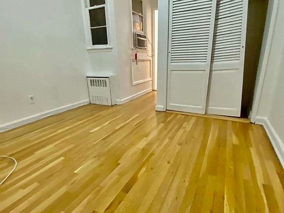 2nd image of 1702 2nd Ave Front 1