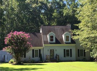 10042 Skillman Ln, Gloucester, VA 23061