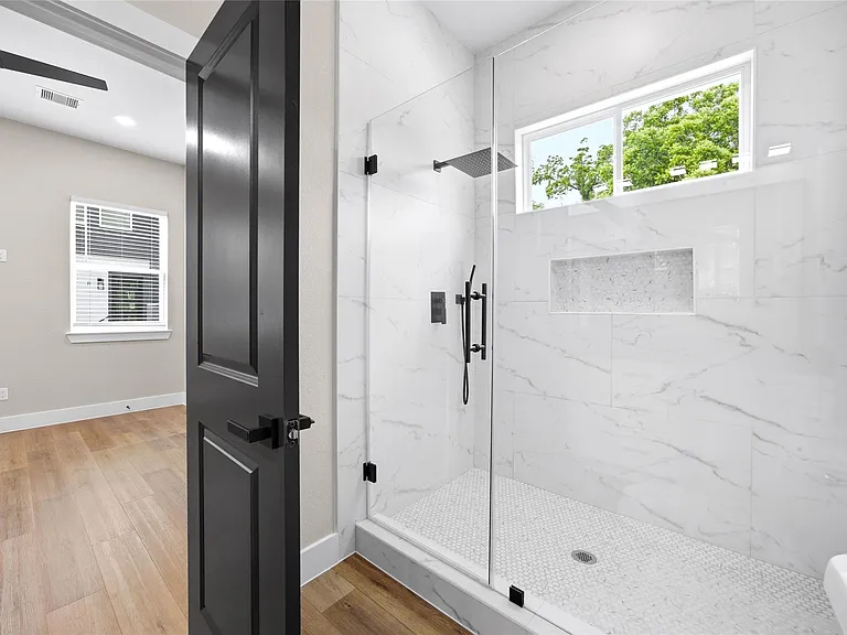 6101 Shotwell St #A — Photo 13