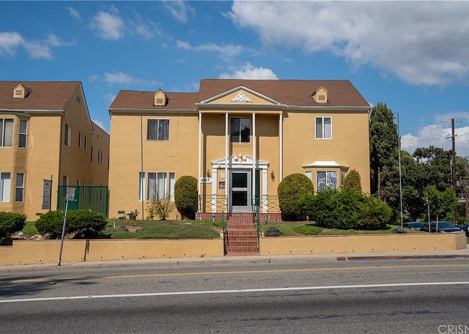 1st image of 4901 Beverly Blvd APT 8