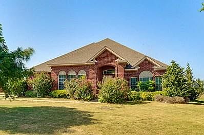 3rd image of 1908 Thornberry Dr