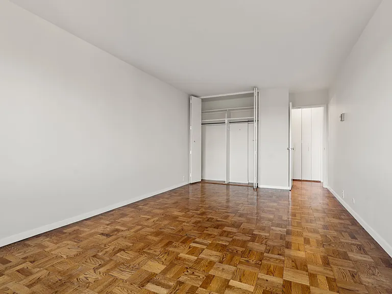 180 Beacon St #9 — Photo 8