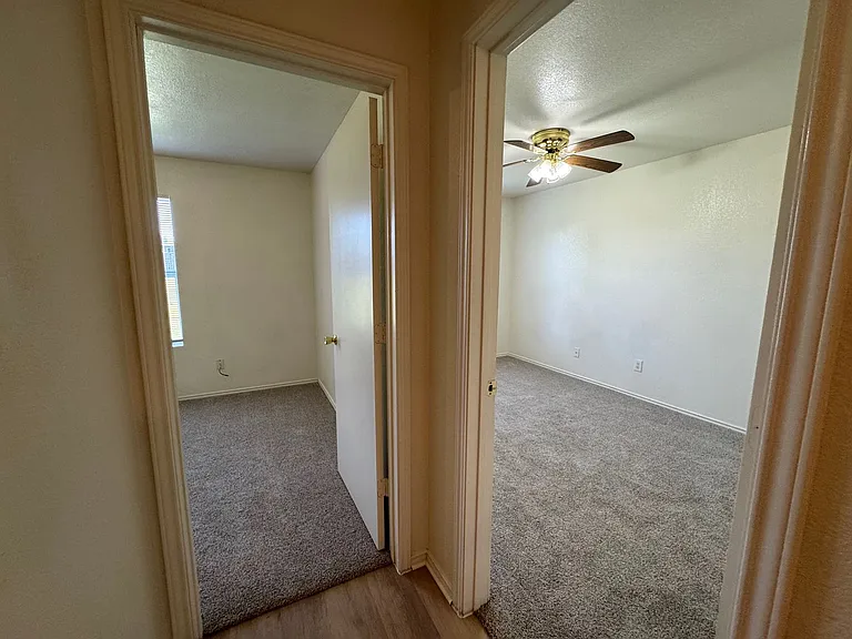4600 Greyhound Dr — Photo 18