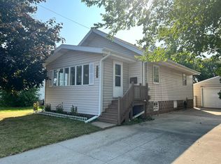 1725 Oshkosh Ave, Oshkosh, WI 54902