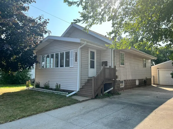 1725 Oshkosh Ave, Oshkosh, WI 54902
