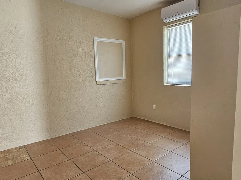 409 Albatross Ct #409B — Photo 8