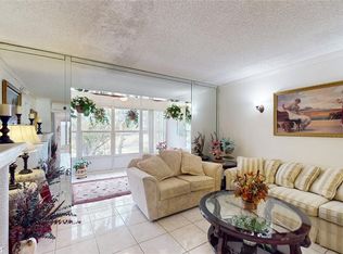 1035 Country Club Dr APT 403, Margate, FL 33063