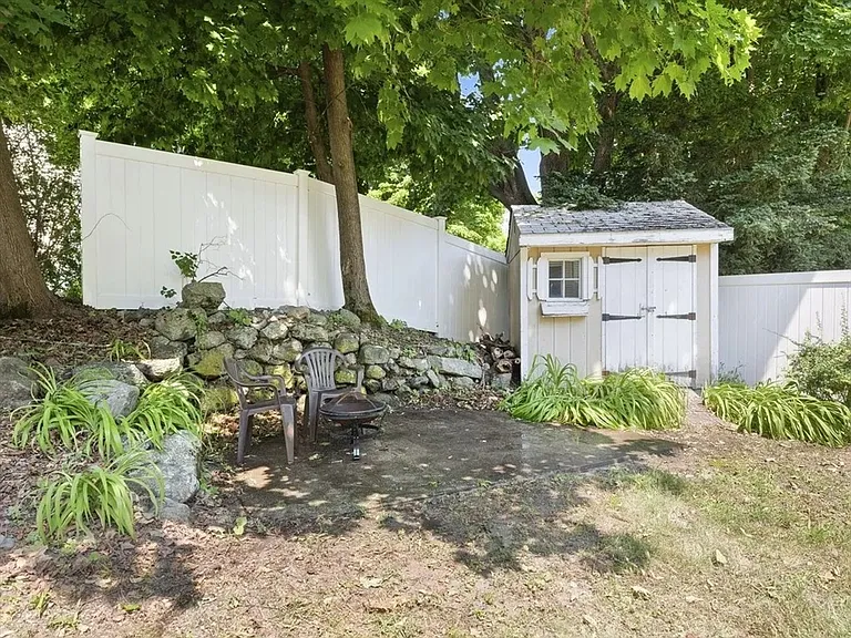 27-29 Kilby St — Photo 37