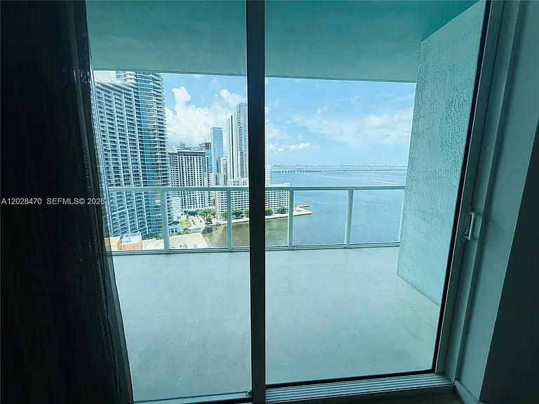 1900 N Bayshore Dr #2415 — Photo 11