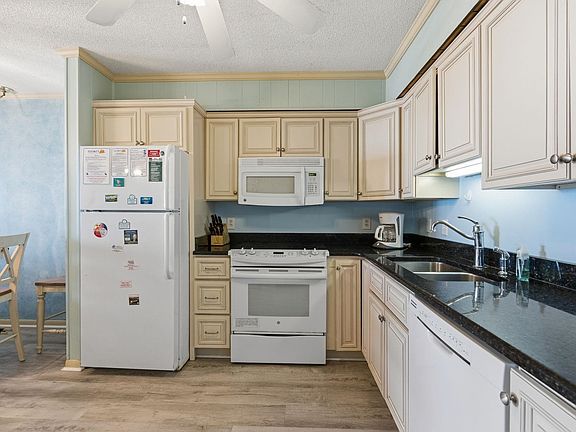 2nd image of 6000 N Ocean Blvd. #208