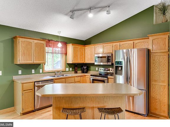 4th image of 2889 235th Ave NW