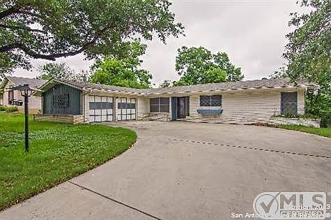 1st image of 3811 Oak Trl