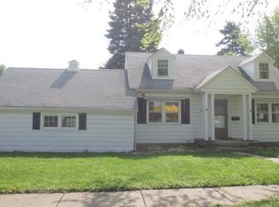 35 N Melrose Ave, Elgin, IL 60123