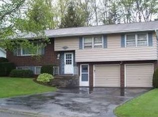 1027 Knoll Dr, Endwell, NY 13760