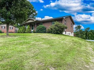 128 Brook Ln, Daniels, WV 25832