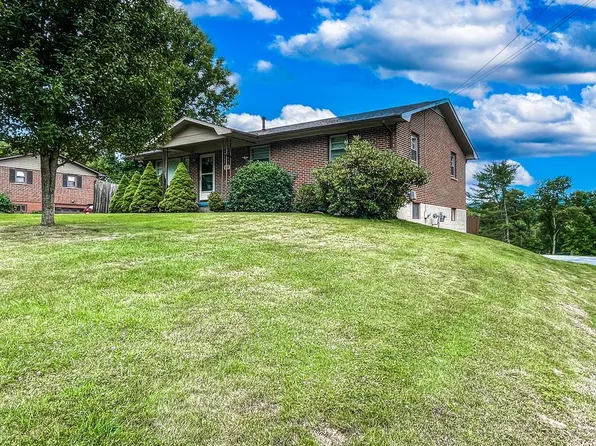 128 Brook Ln, Daniels, WV 25832