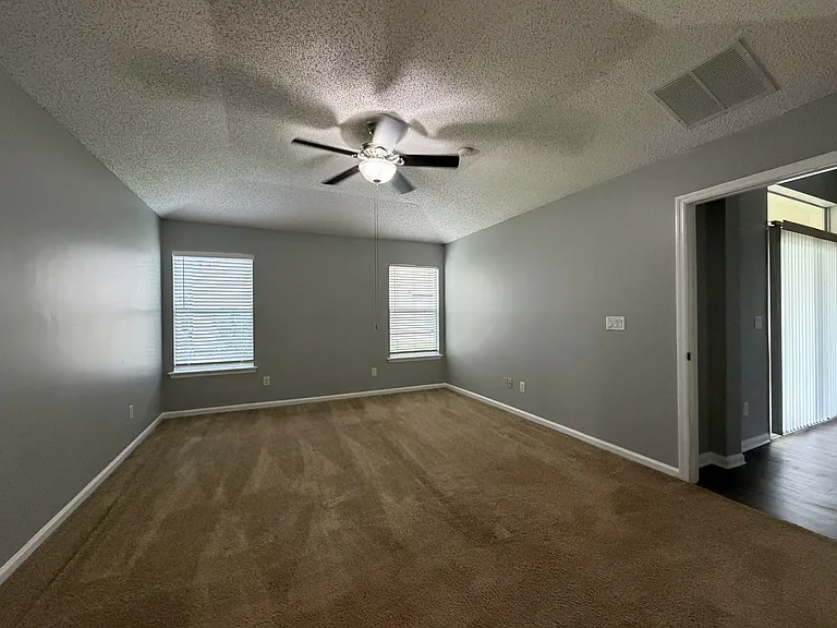 3041 Southhall Ct — Photo 8