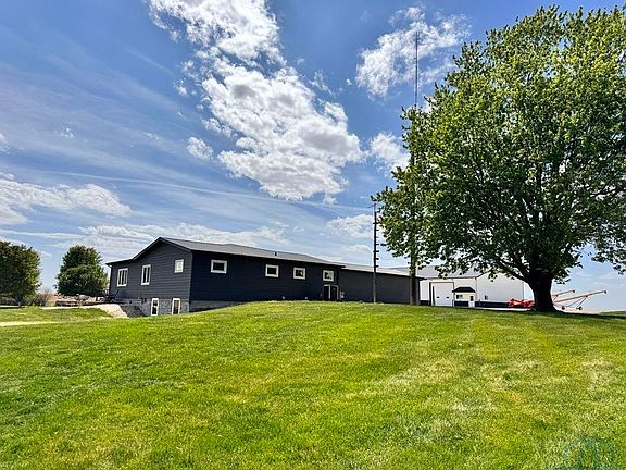 4th image of 1741 Vine Ave