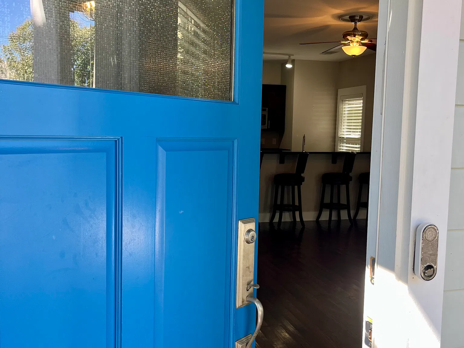 3 bed, 1404 sqft, $3,200 — Photo 3