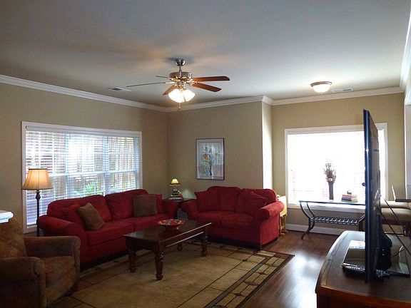5th image of 162 Castlehill Dr
