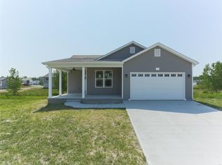 1890 Waters Edge Way, Pevely, MO 63070