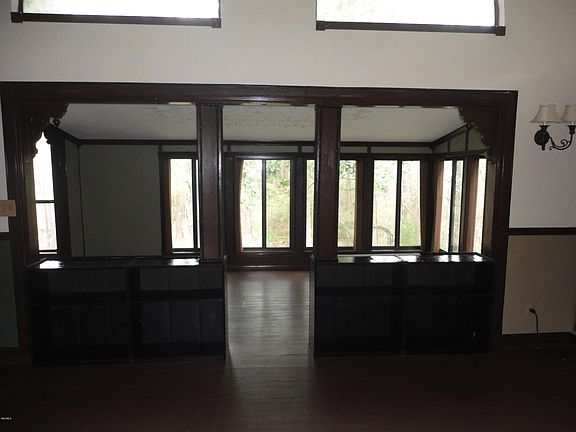 4th image of 2335 Sandalwood Dr