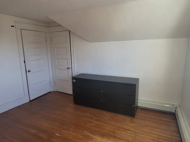 30 Lyman St #B — Photo 12