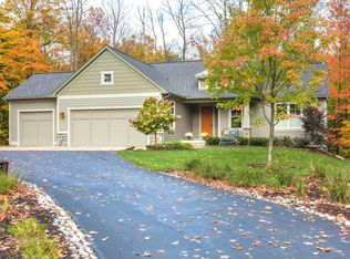 11287 Turkey Ridge Ln, Lowell, MI 49331