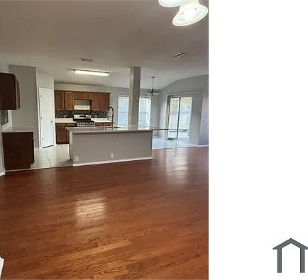 6753 Ambercrest Dr — Photo 3
