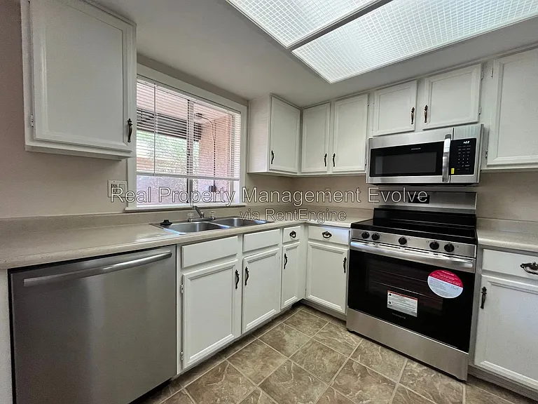 18211 N 40th Pl #1 — Photo 7
