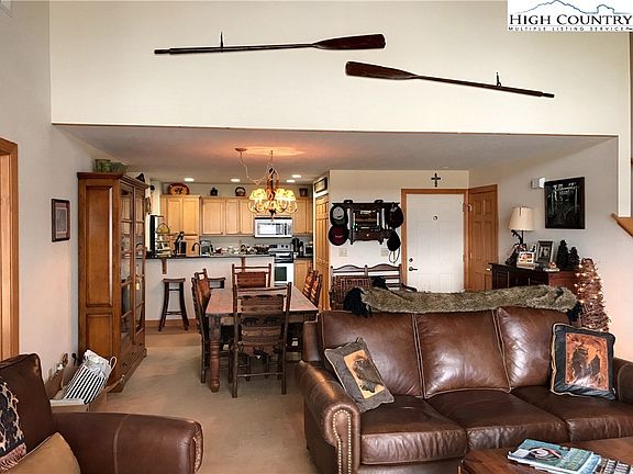 4th image of 375 Pleasant View #2B