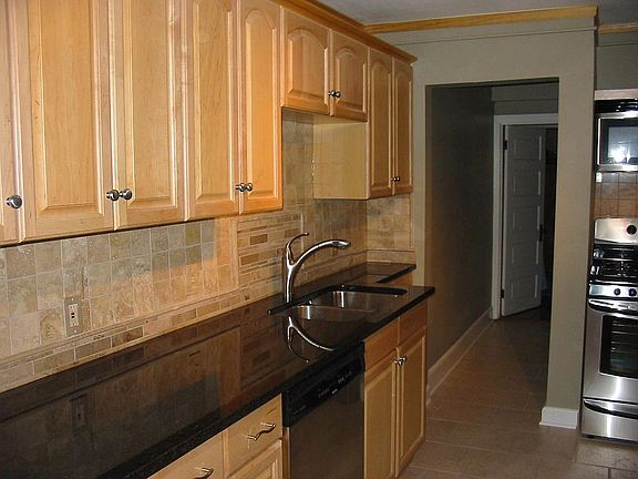2nd image of 2621 Humboldt Ave S APT 7